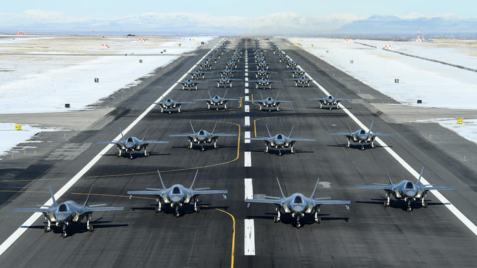 美國空軍F-35A「大象漫步」! 數量正好52架…威嚇伊朗| ETtoday軍武新聞| ETtoday新聞雲