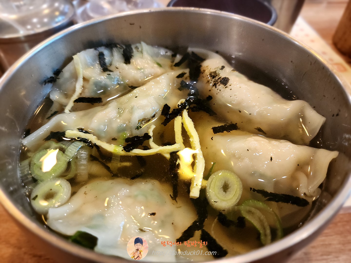 만둣국
