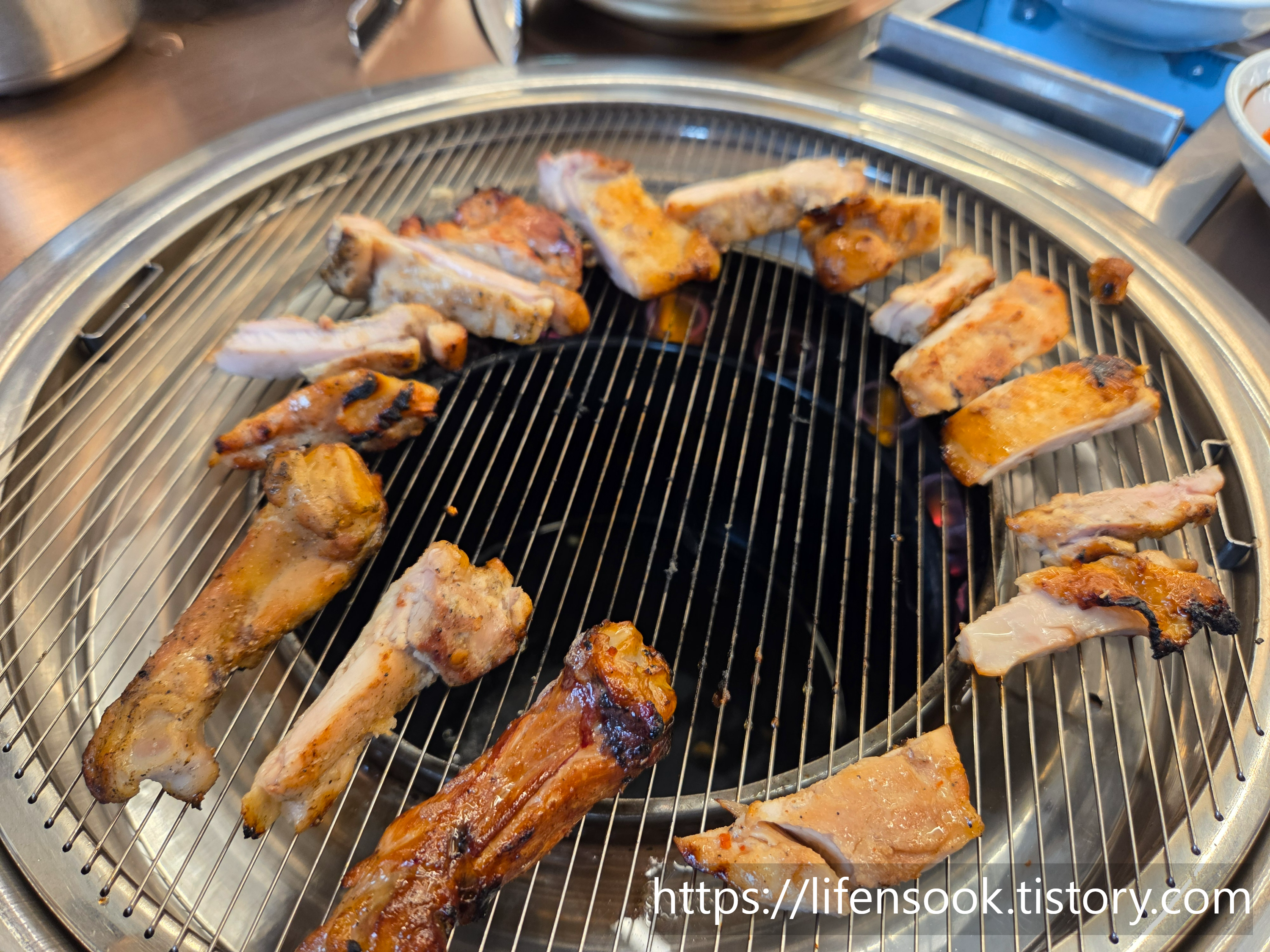 계화원 짚불 훈연 숯불닭갈비 소금