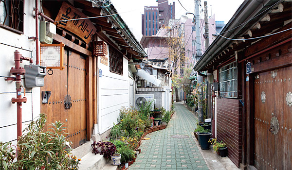 Ikseon-dong Hanok Village