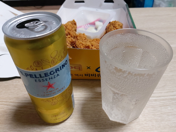 치킨 탄산수