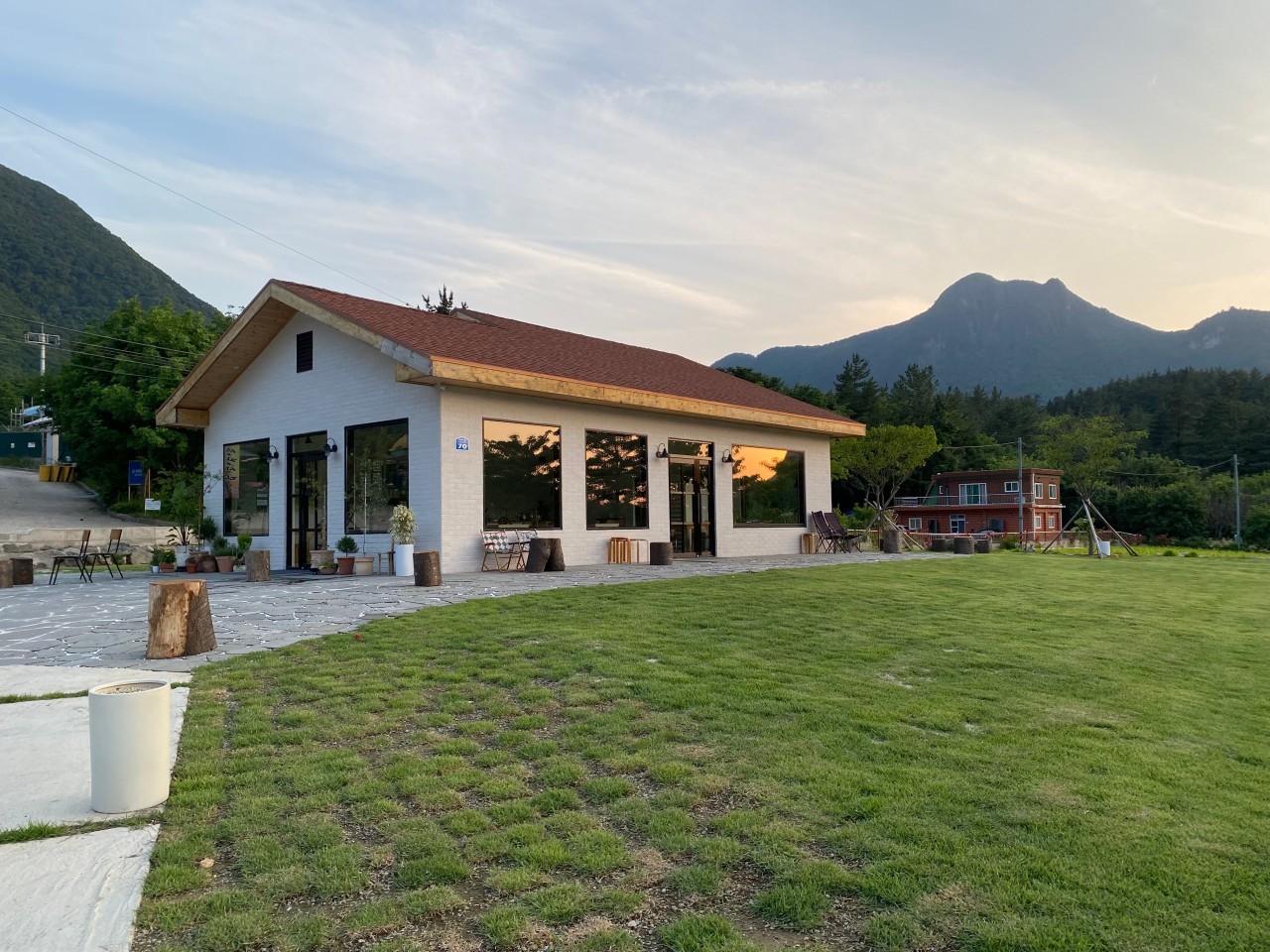 숲크닉 카페, 울릉도 나리분지 속 진짜 쉼을 찾는 곳