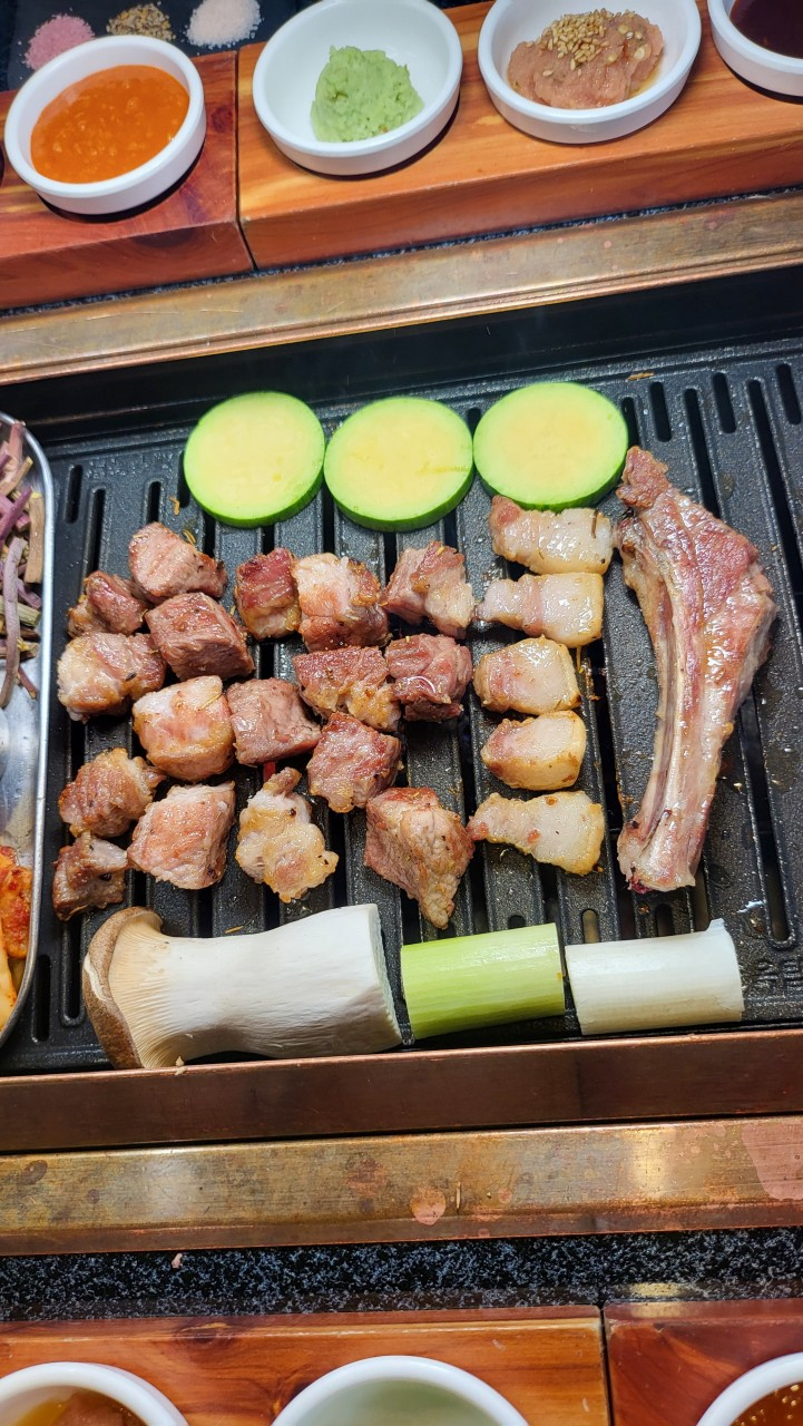 제주옥탑 진해자은점