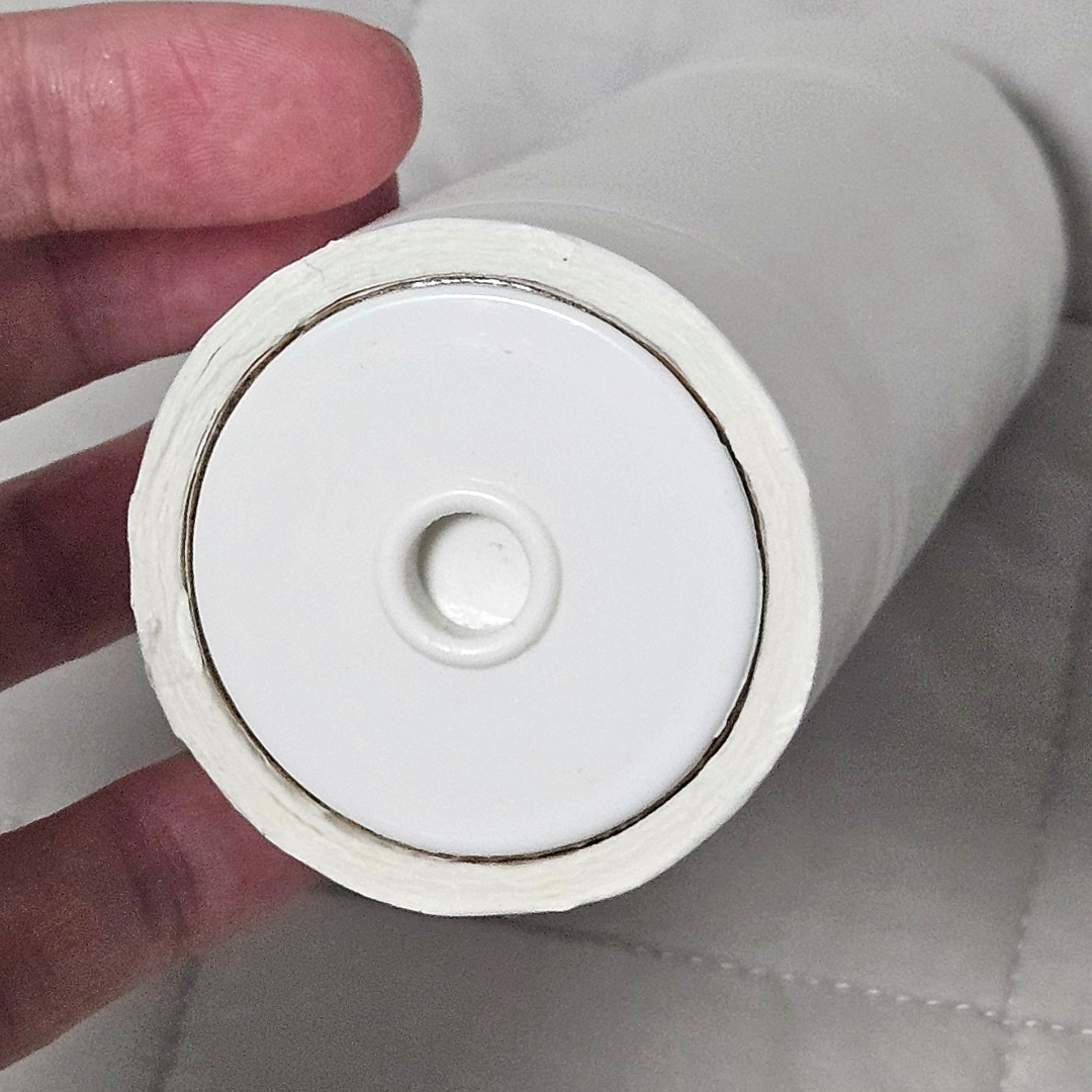 돌돌이 리필을 직선형에서 사선형으로 바꾸는 중인 이미지