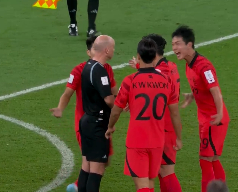 한국 가나 2-3 패배 앤서니 테일러 주심 판정