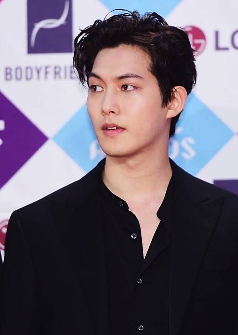 씨엔블루-출신-이종현