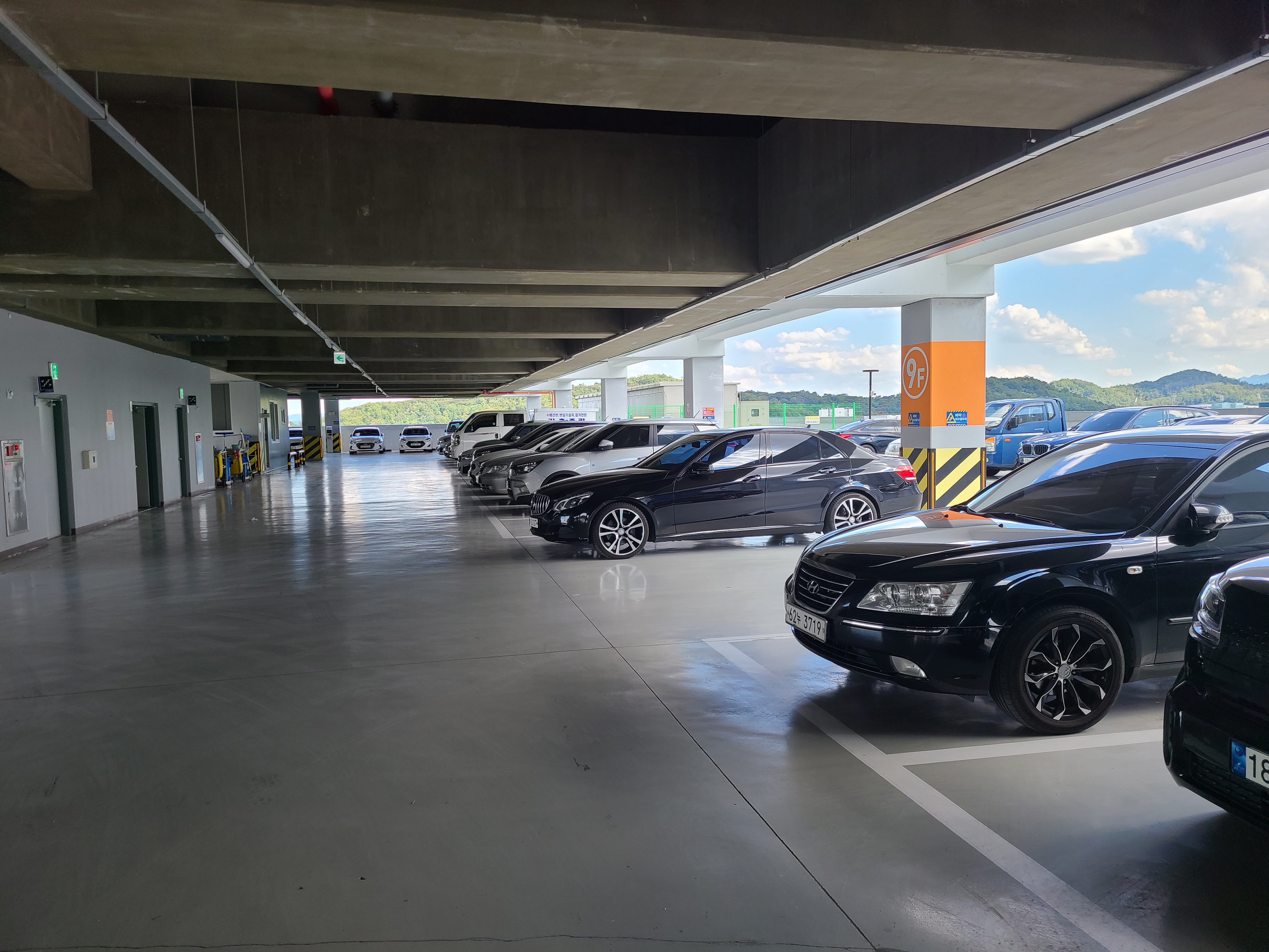 더퍼스트 지식산업센터13