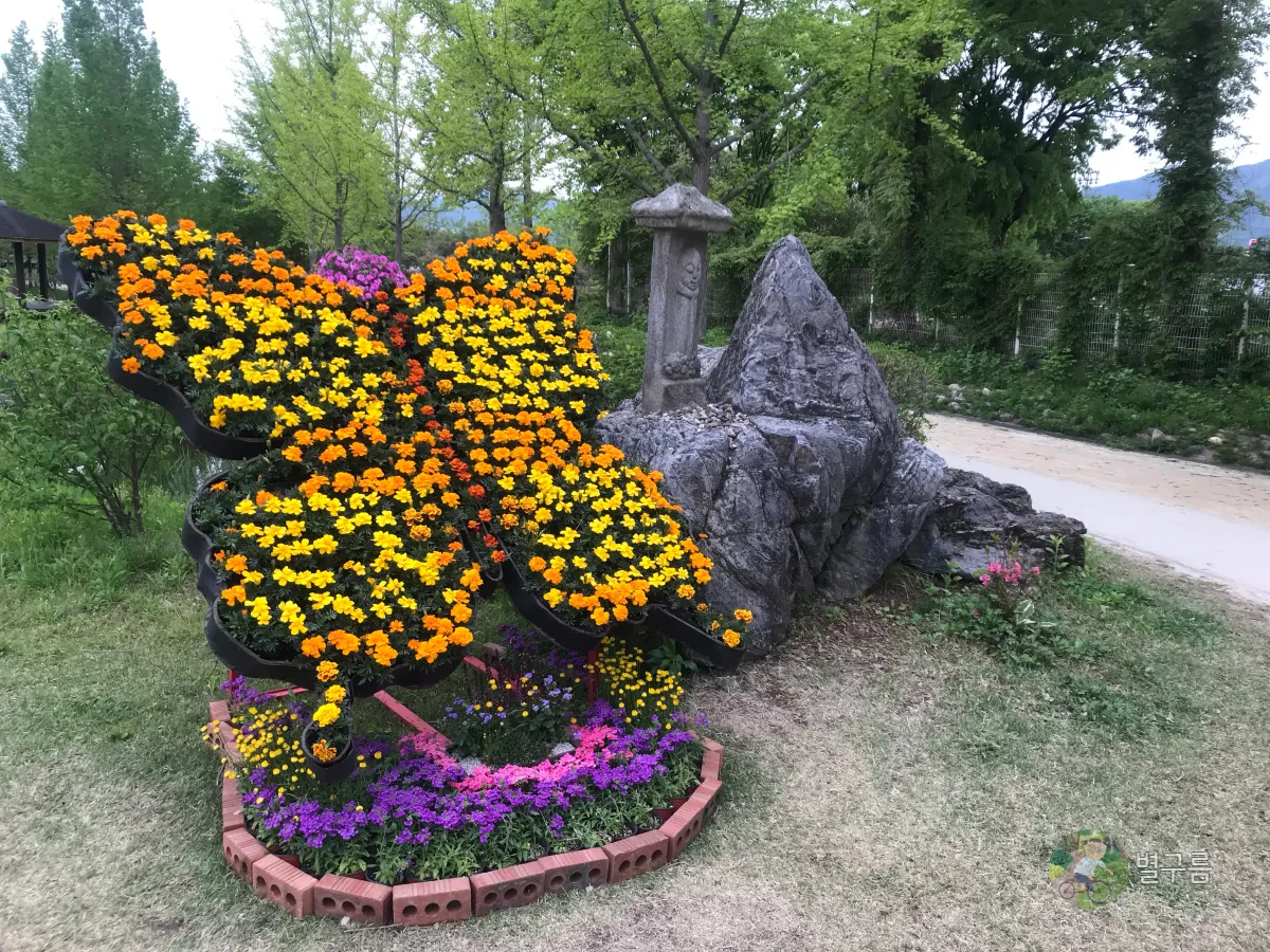 세미원-내부-꽃장식