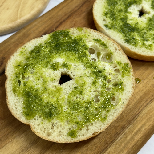 허브오일 발라 구운 베이글