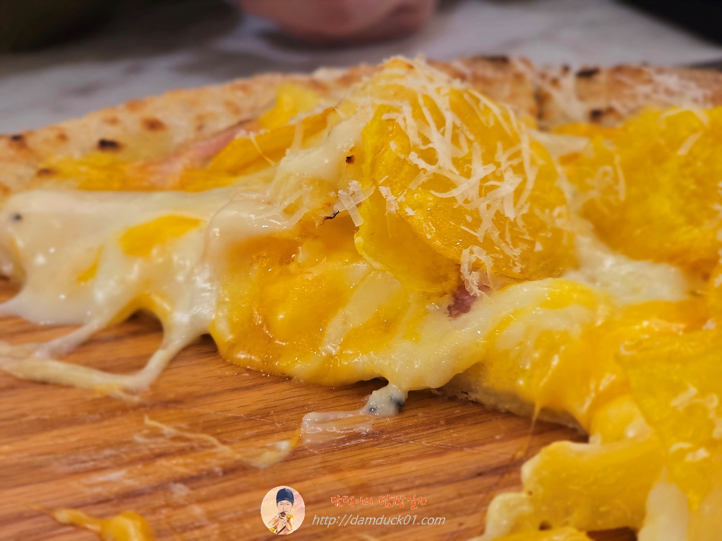 리치 골드 피자