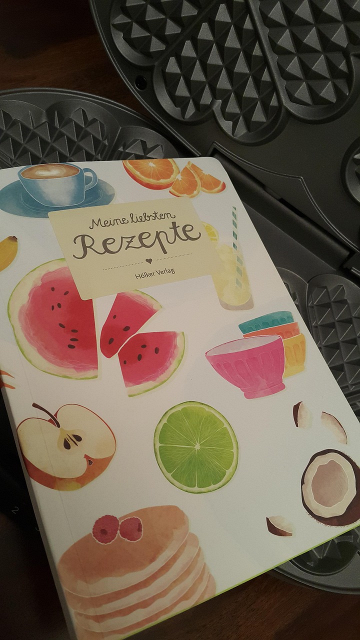 주방에서 즐기는 정적인 취미 관련 사진 (레시피 노트)