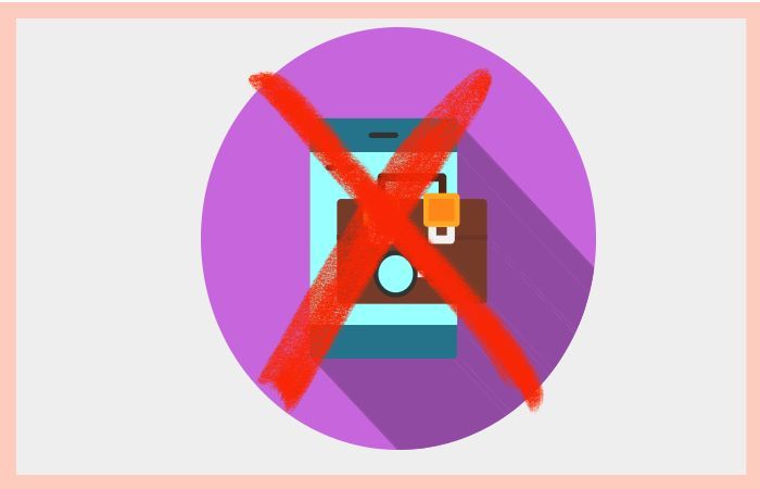 휴대폰과 결제를 상징하는 아이콘에 경고 표시