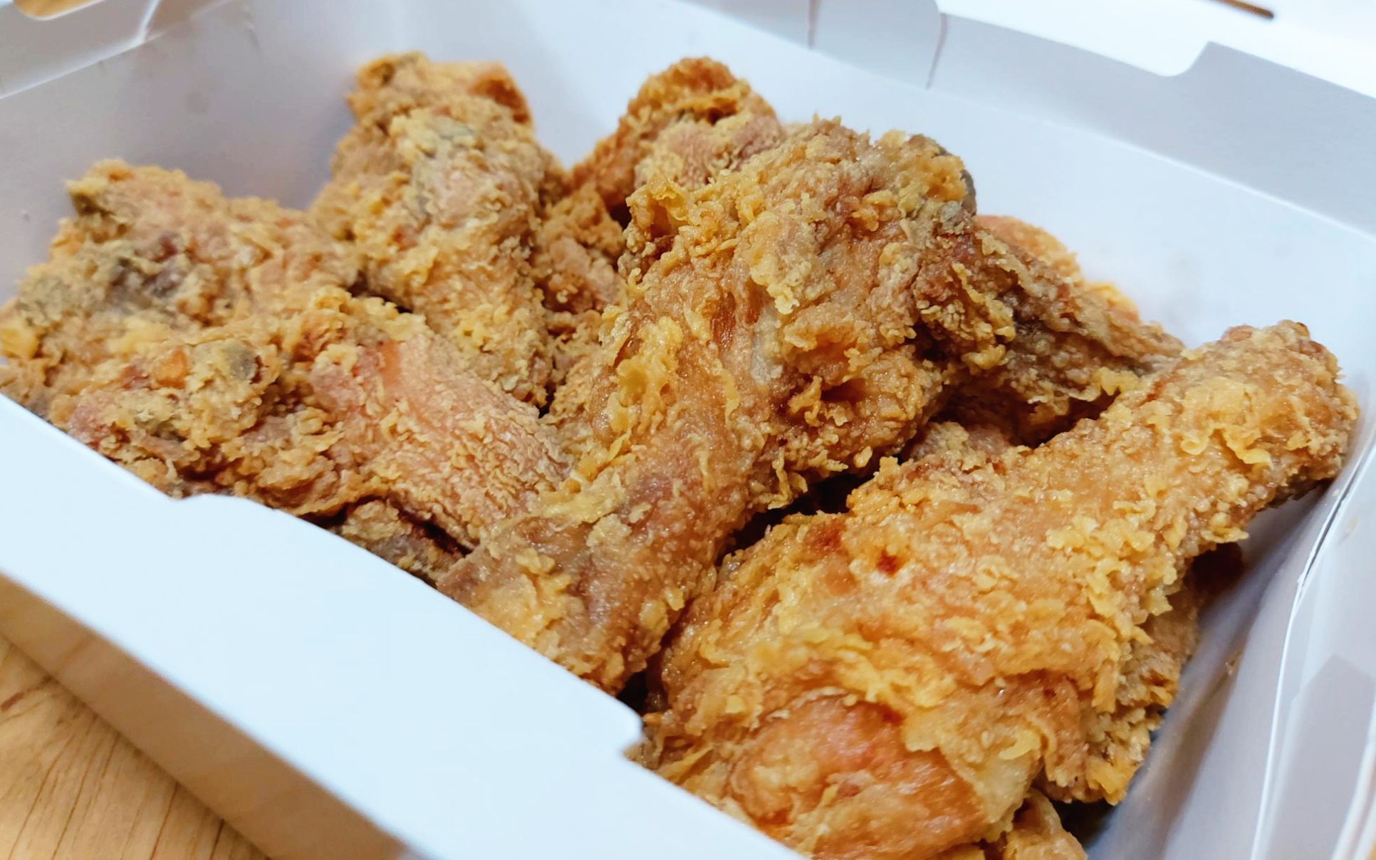 BHC 후라이드 치킨 개봉