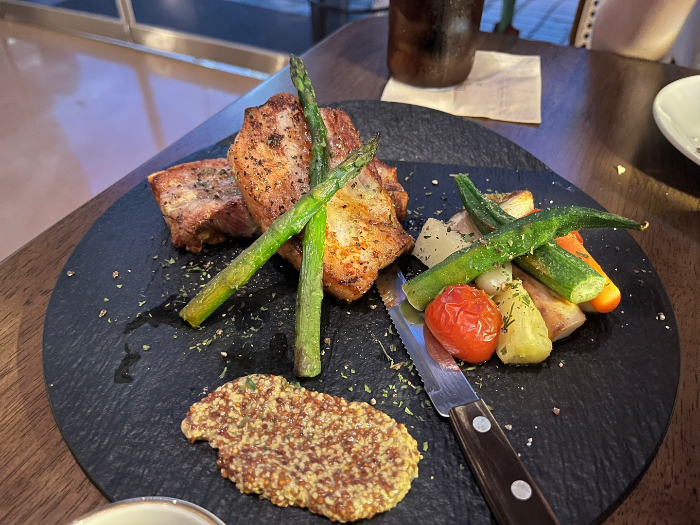 진짜 존맛탱이었던 통삼겹구이 모습