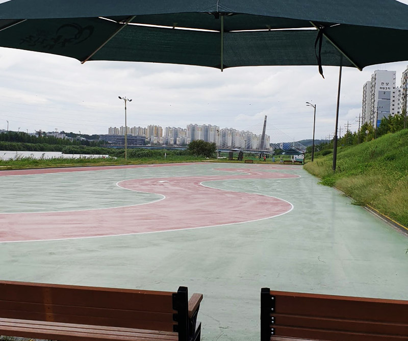 경상남도 진주시 하대둔치파크골프장 소개