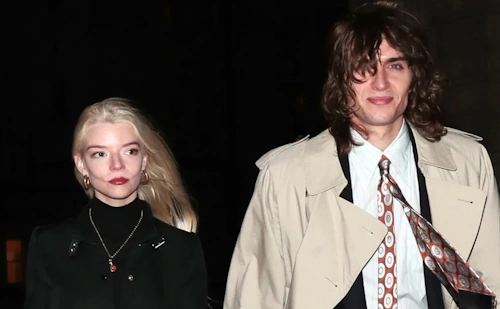 안야 테일러조이 말콤 맥레이