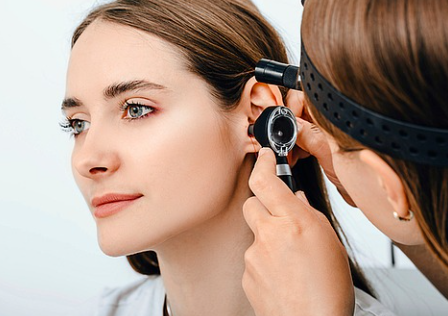 노년층 중이염 증상과 치료 팁