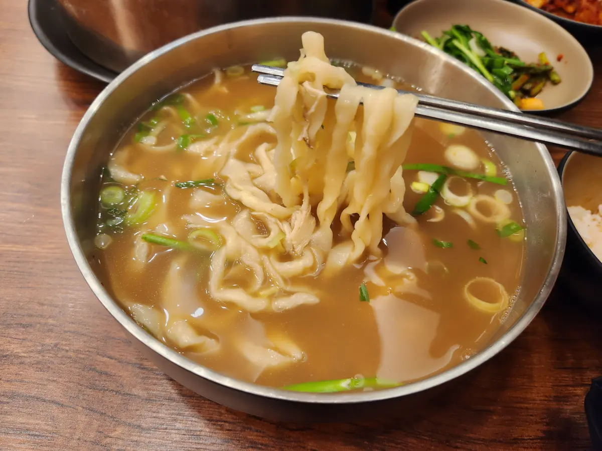 북한산-밀가원-칼국수-면발