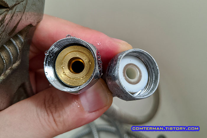 샤워 호스 내부