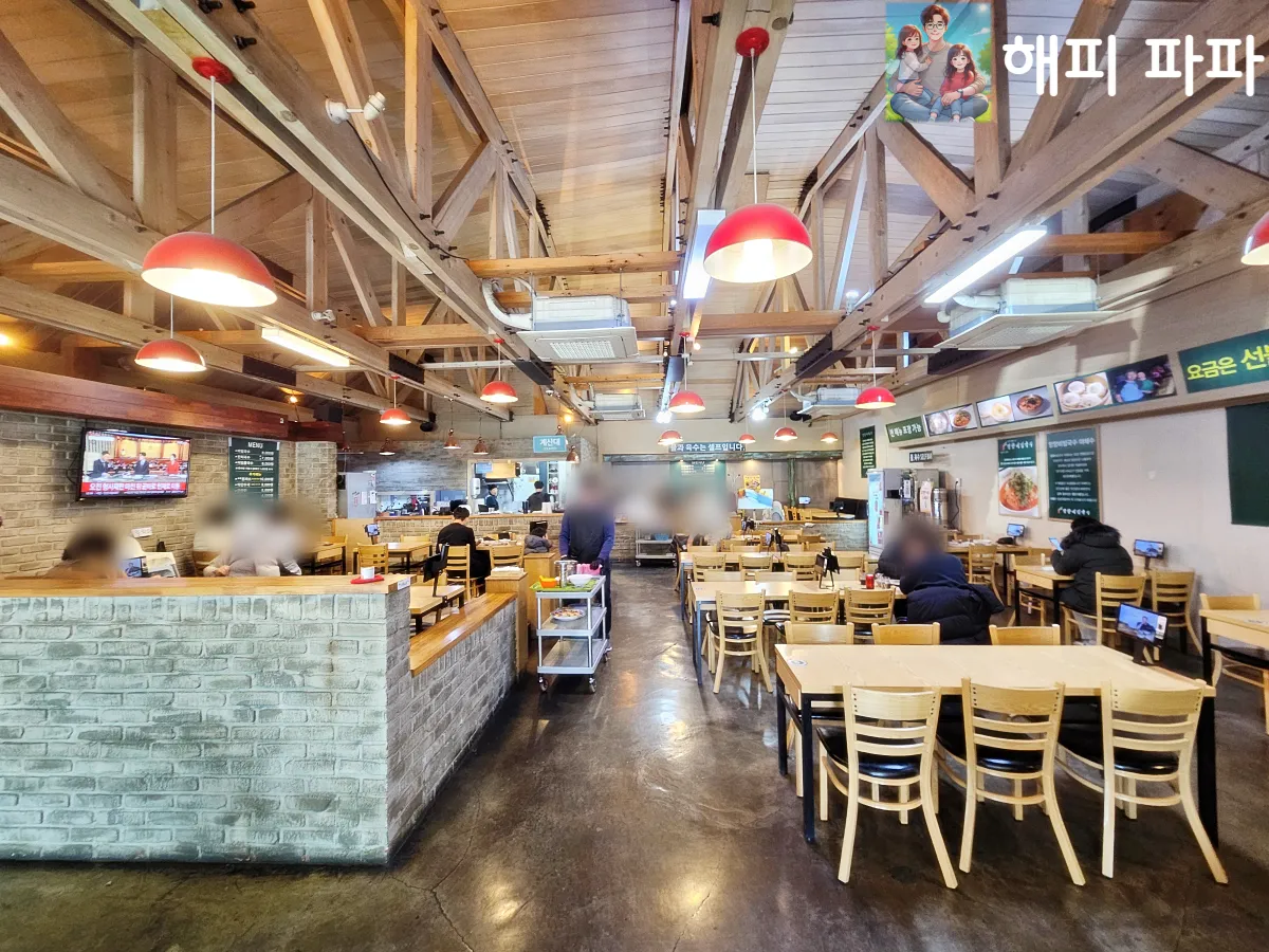 망향비빔국수-대구수성점-매장내부