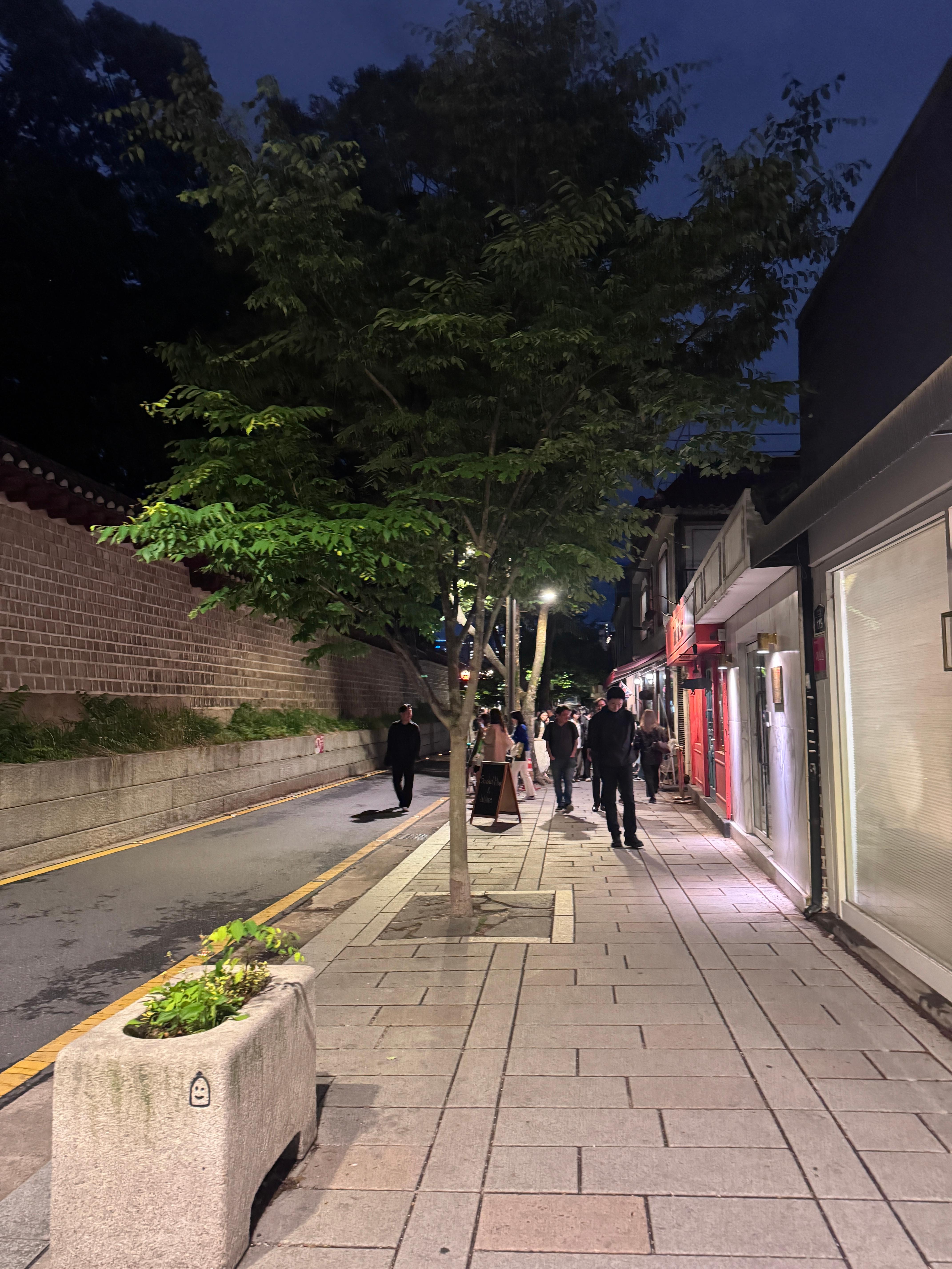 익선동에서 서순라길로 넘어와서 밤 산책 감성이 가득했던 종로 거리 모습
