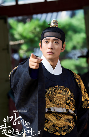 이강에는 달이 흐른다 출연진