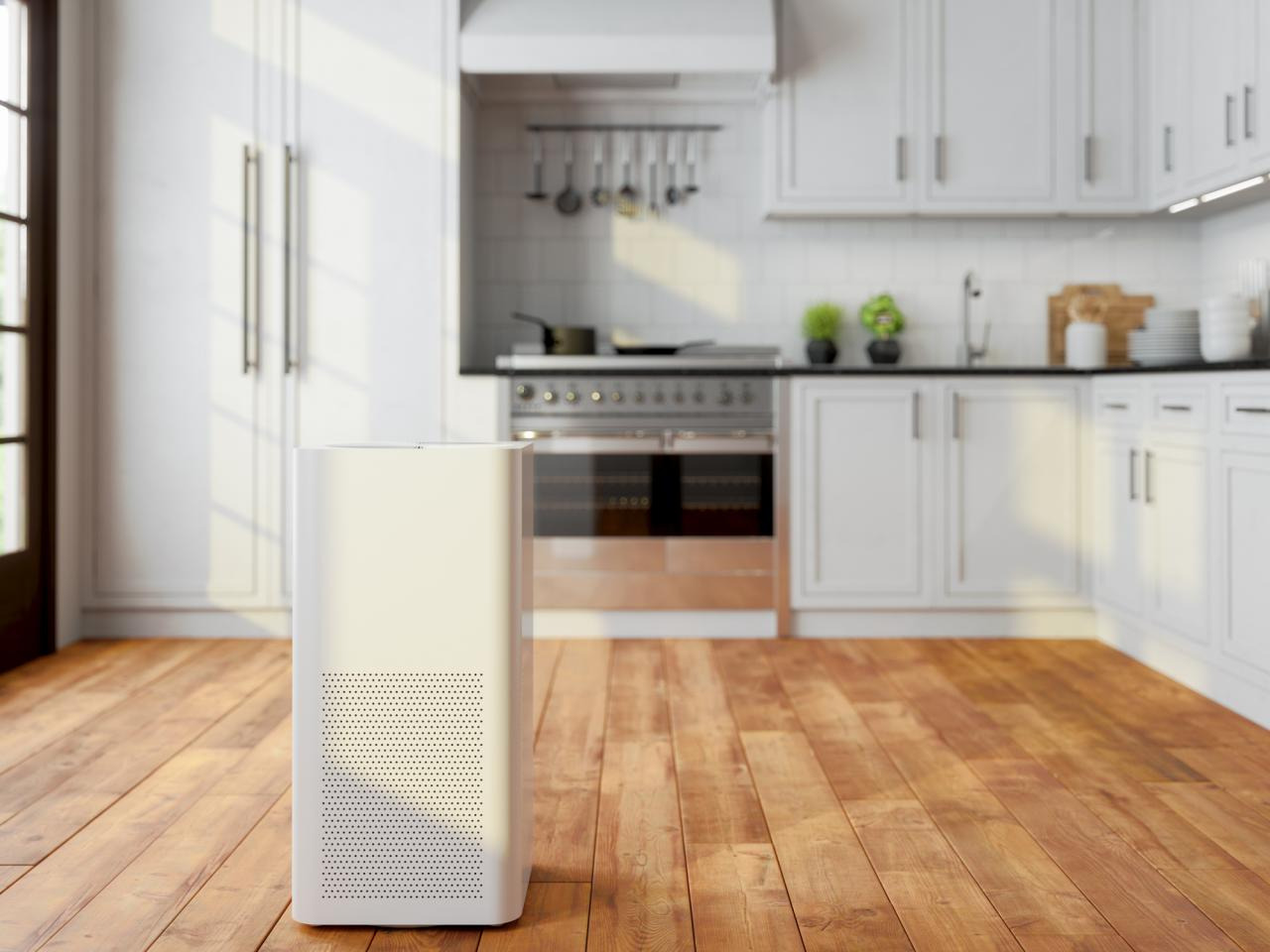 Comparison of energy-efficient air purifiers showcasing features and energy consumption, with a modern kitchen backdrop