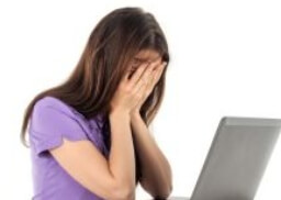 만성피로감에 시달리는 직장인 모습