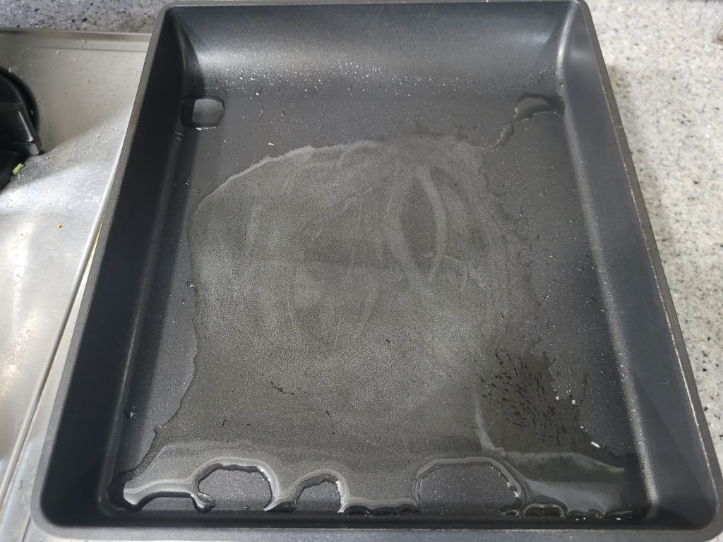 팬에 기름을 넉넉히 두른 상태