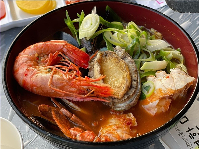 여수 맛집 10곳 현지인추천 여수여행 오동도 향일암