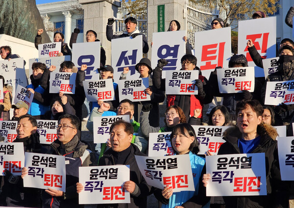 윤석열 지지율과 퇴진 시기