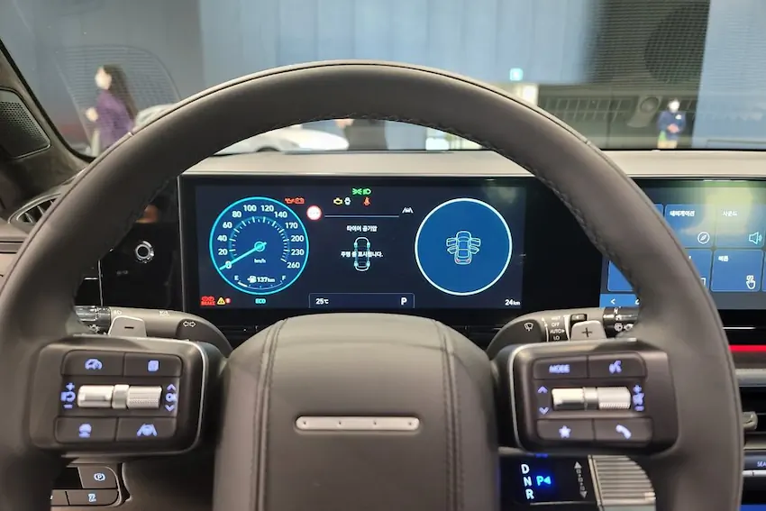 그랜저 GN7 계기판 디자인