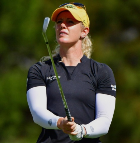 경기중인-에이미-올슨(Amy-Olson)