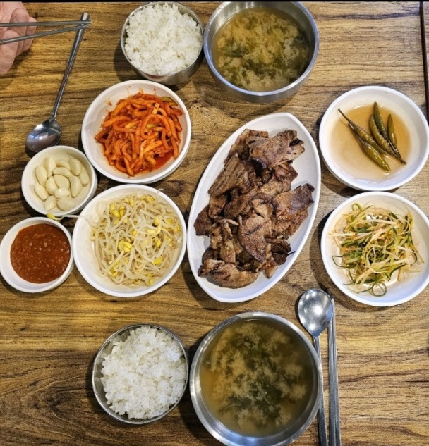 핸썸가이즈-서울-문래동-돼지불고기-백반-문래돼지불백