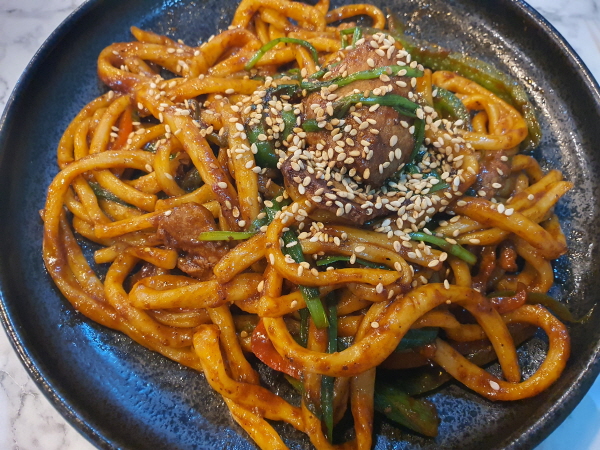 위구르 요리 - 위구르 볶음면 코르마촙 Qormachop قورماچۆپ