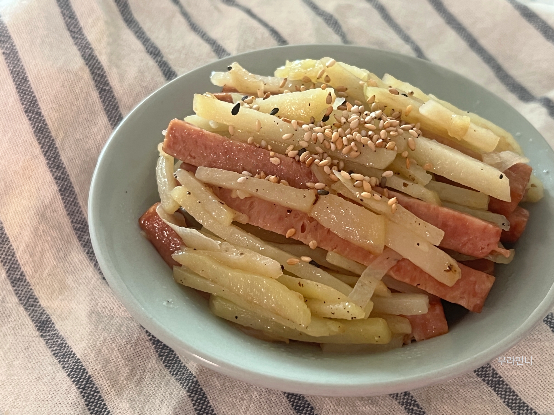 아이반찬요리도 딱인 감자볶음이에요