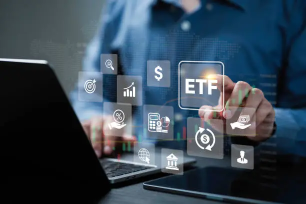 인덱스 ETF와 액티브 ETF 차이 완벽 정리