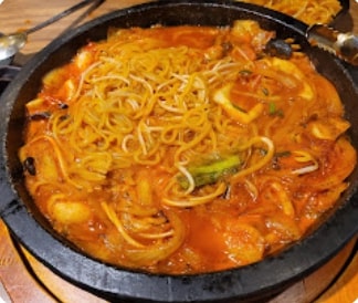 [밀양돌짬뽕] 돌판 누룽지 짬뽕&middot;짜장면&amp;#44; 생생정보에서 소개된 이유는?