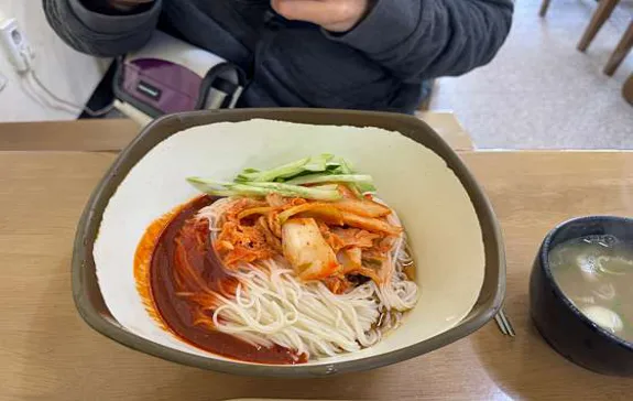 용대네국수