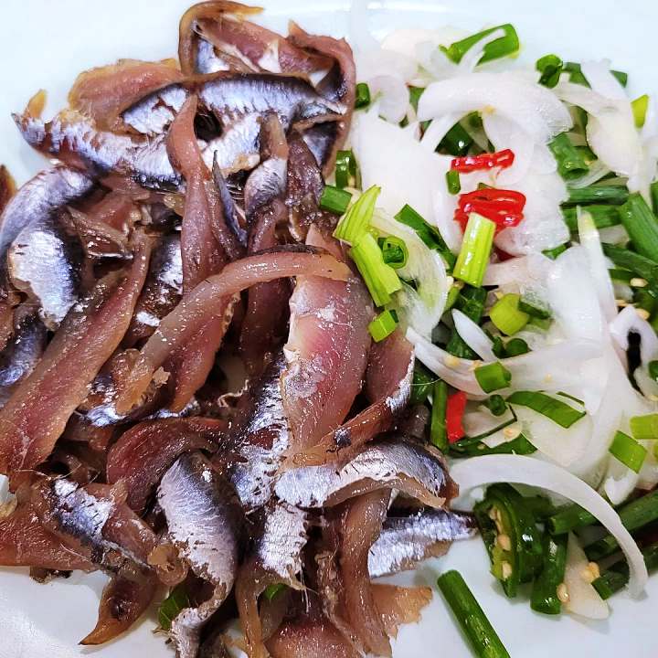 식객 허영만 백반기행 조성모 편 생 멸치회 정식 정성가득 계란말이 반찬 경주 맛집 소개