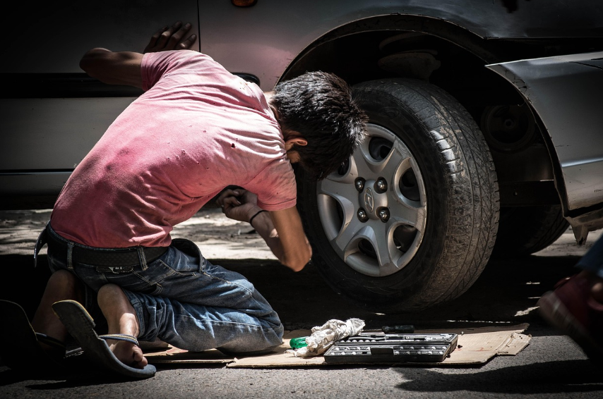자동차 정비 사진