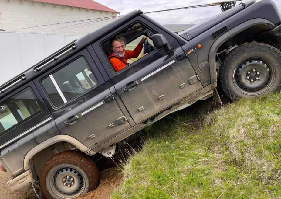 이네오스 그레나디어