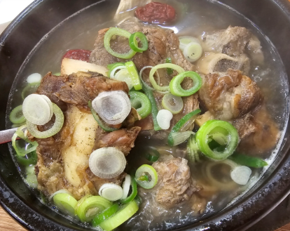 삼성식육식당 - 소갈비탕 단일 메뉴 맛집
