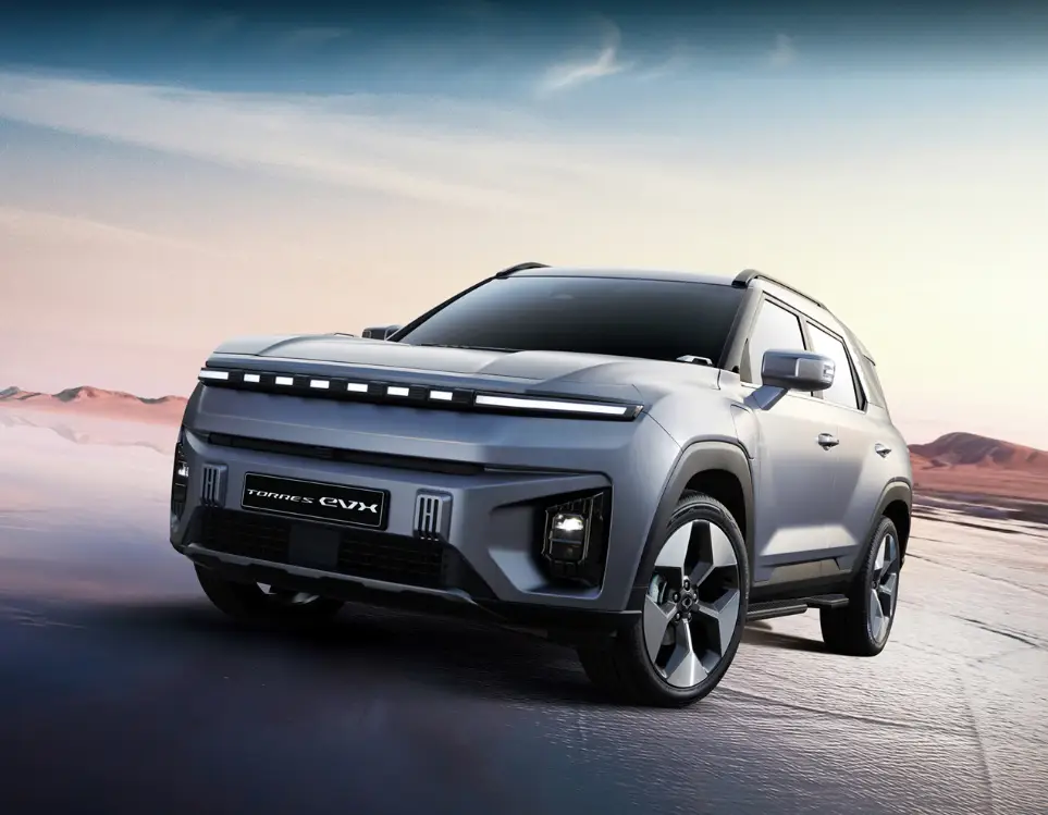 토레스 EVX 정면 모습