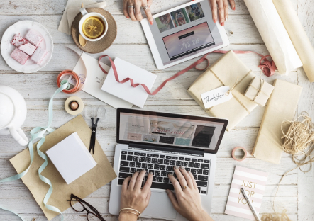 노마드의 장비 리스트: 꼭 필요한 것과 후회했던 것들