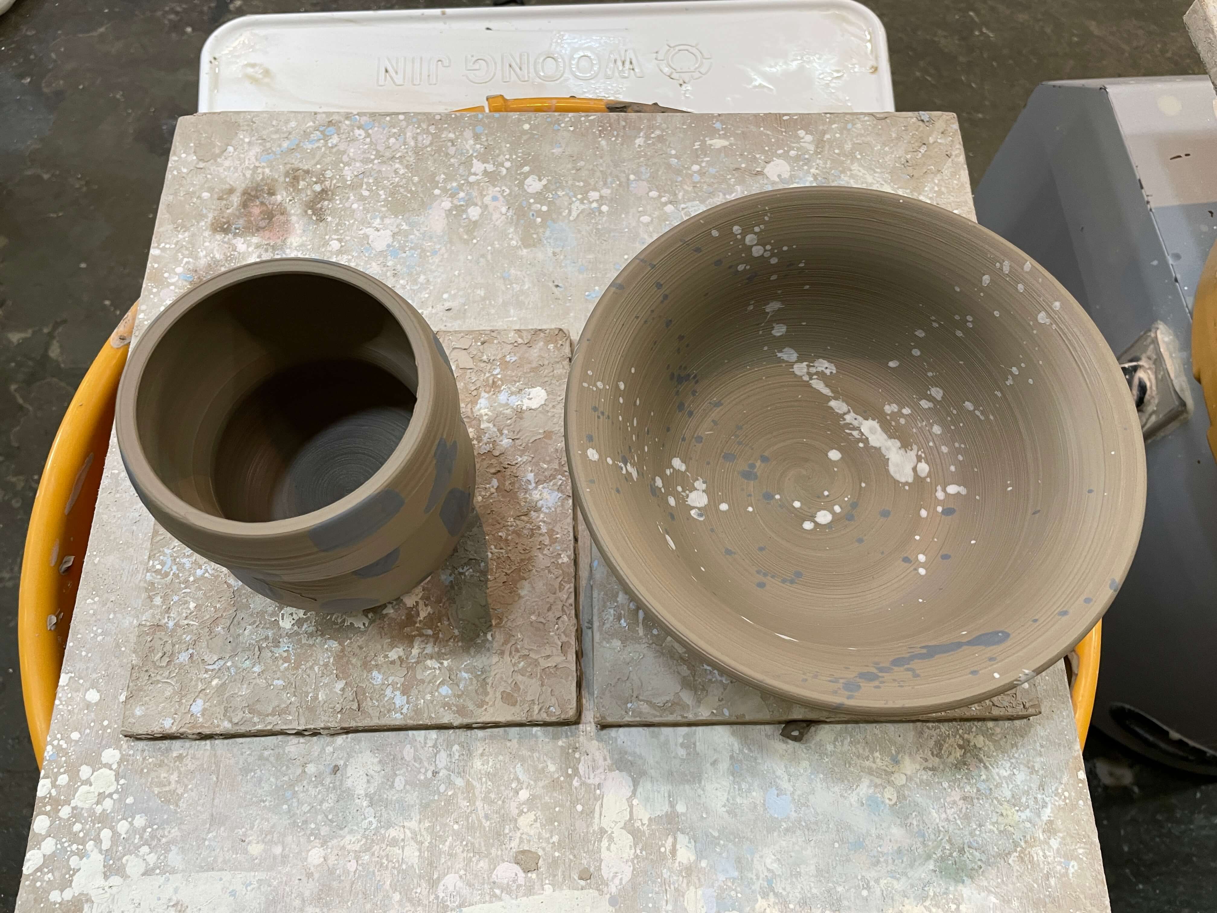 딥아틀리에-컵-그릇