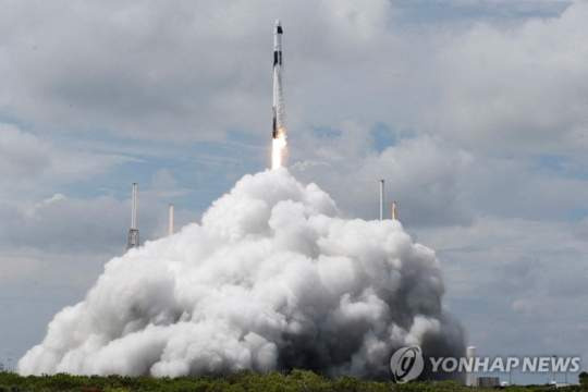 팰컨9 발사: 차세대 중형위성 2호 발사 성공! SpaceX 팰컨9 탑재 및 KAI 주도 민간 우주 시대 개막