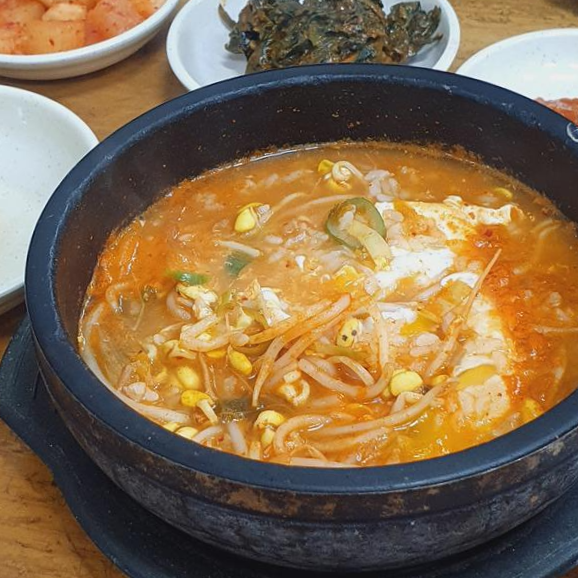 잘_섞은_국밥