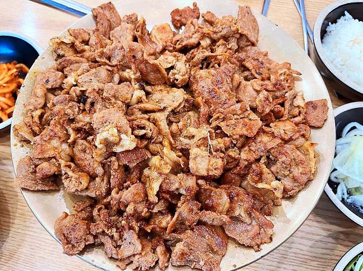 생방송오늘저녁 숯불고기 불백 김치찌개 백반 월 매출 1억 원 대박 난 1+1 가성비 혜자 메뉴 참숯 석쇠불고기 자가도정 쌀밥 화성 융건릉 맛집 추천