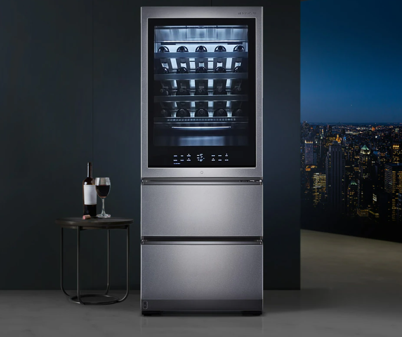 LG SIGNATURE 와인셀러 W400ND, 세련된 메탈릭 디자인과 와인 보관에 최적화된 첨단 기술을 제공하는 프리미엄 가전제품